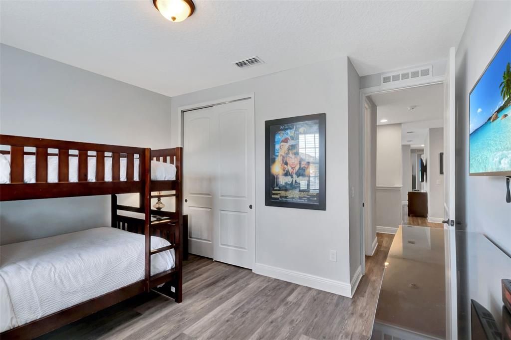 For Sale: $875,000 (10 beds, 10 baths, 4683 Square Feet)