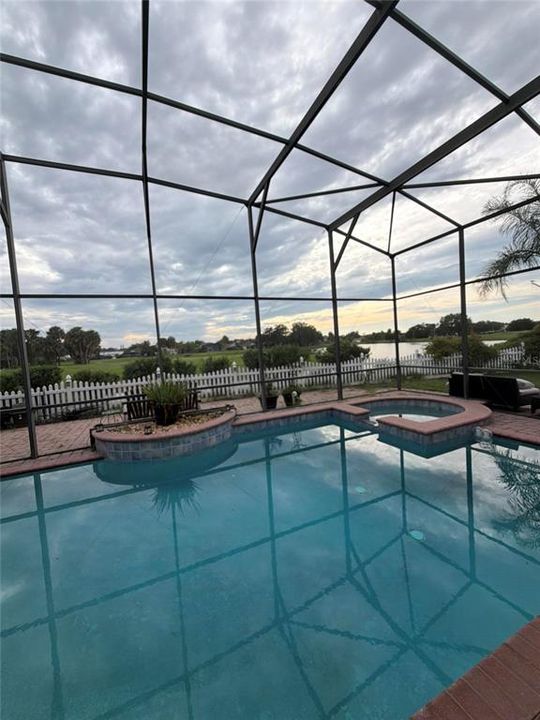 En Venta: $785,000 (5 camas, 4 baños, 4580 Pies cuadrados)