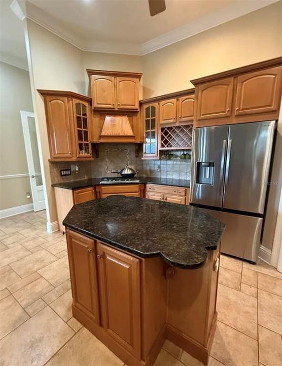 En Venta: $785,000 (5 camas, 4 baños, 4580 Pies cuadrados)