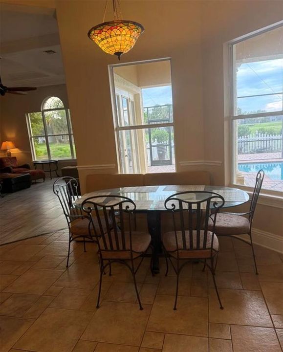En Venta: $785,000 (5 camas, 4 baños, 4580 Pies cuadrados)