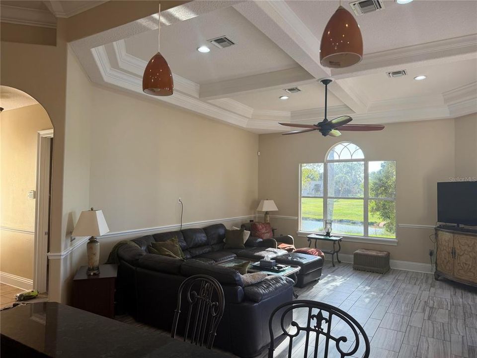 En Venta: $785,000 (5 camas, 4 baños, 4580 Pies cuadrados)