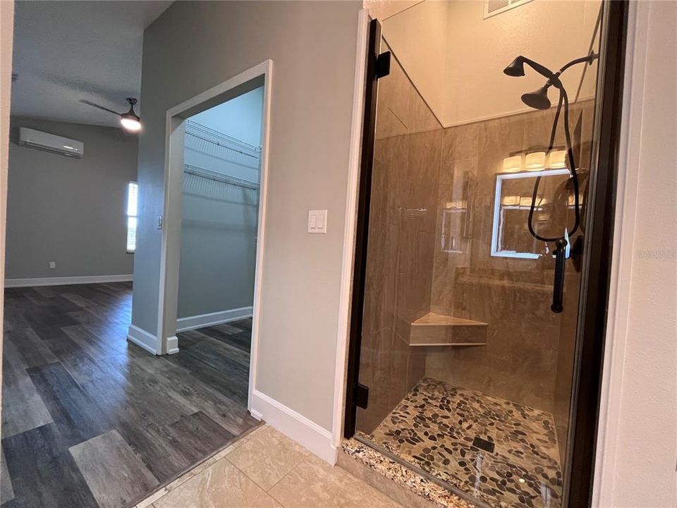 For Rent: $2,650 (3 beds, 2 baths, 1835 Square Feet)
