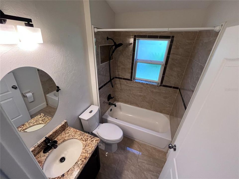 For Rent: $2,650 (3 beds, 2 baths, 1835 Square Feet)