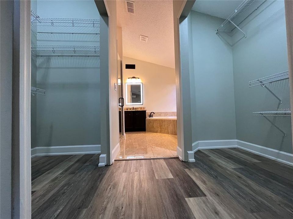 For Rent: $2,650 (3 beds, 2 baths, 1835 Square Feet)