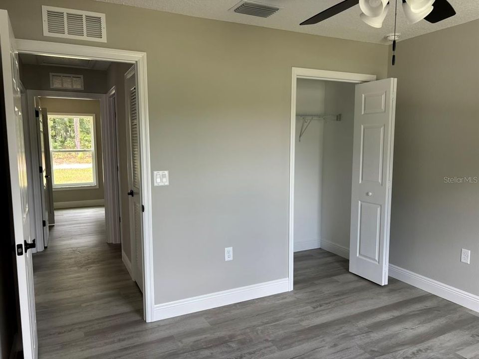 Active With Contract: $249,900 (3 beds, 2 baths, 1405 Square Feet)