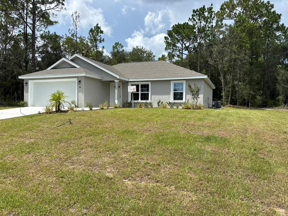 Active With Contract: $249,900 (3 beds, 2 baths, 1405 Square Feet)
