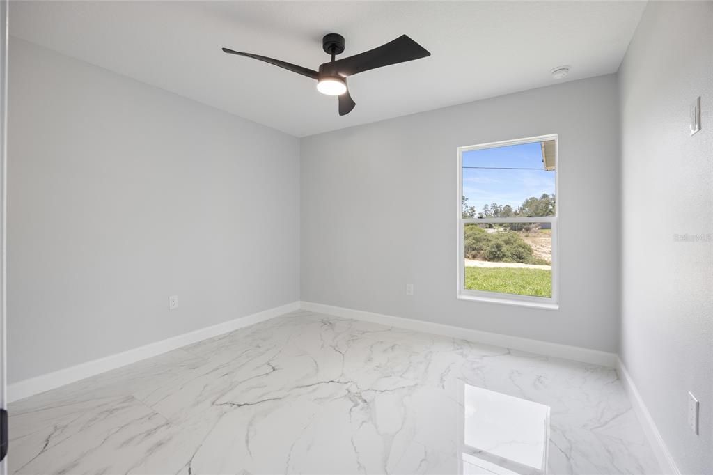 For Sale: $304,999 (3 beds, 2 baths, 1399 Square Feet)