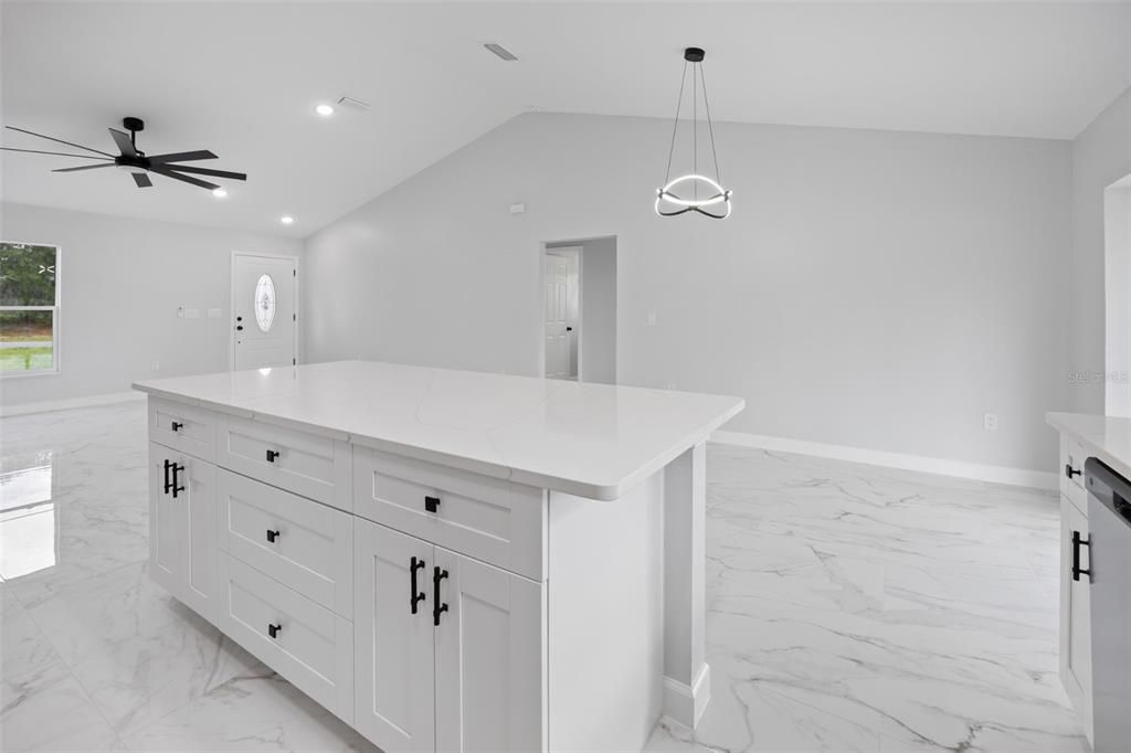 For Sale: $304,999 (3 beds, 2 baths, 1399 Square Feet)