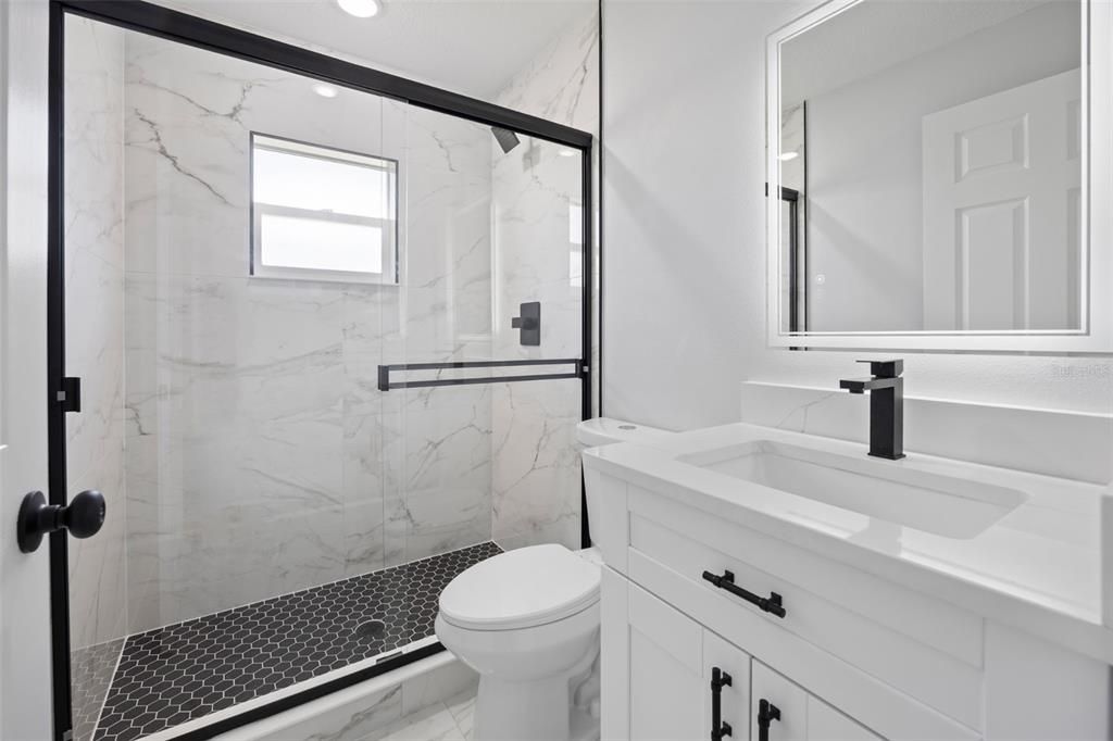 For Sale: $304,999 (3 beds, 2 baths, 1399 Square Feet)