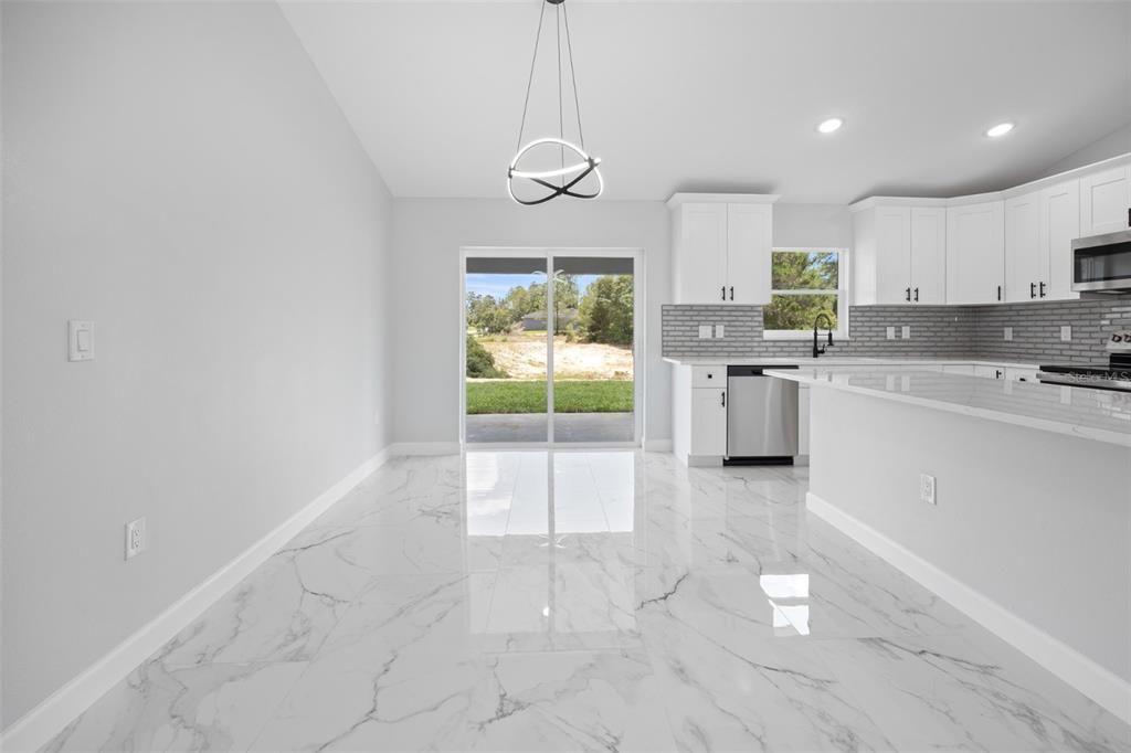 For Sale: $304,999 (3 beds, 2 baths, 1399 Square Feet)