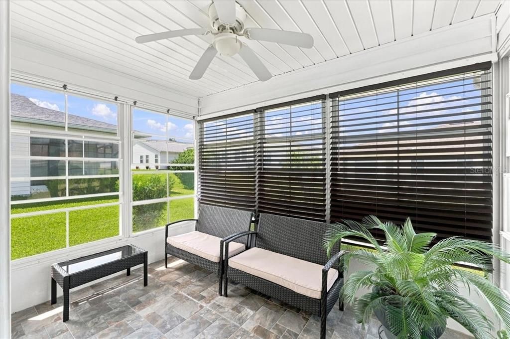 For Sale: $224,900 (2 beds, 2 baths, 1045 Square Feet)