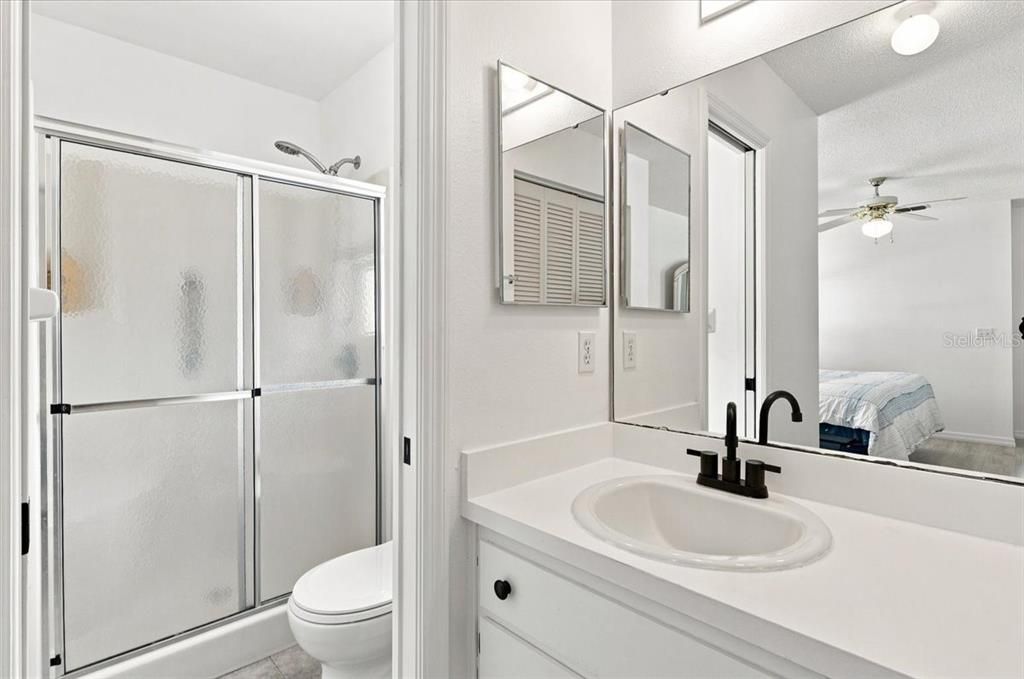 For Sale: $224,900 (2 beds, 2 baths, 1045 Square Feet)