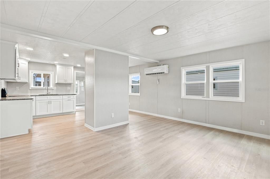 For Sale: $128,000 (2 beds, 2 baths, 768 Square Feet)
