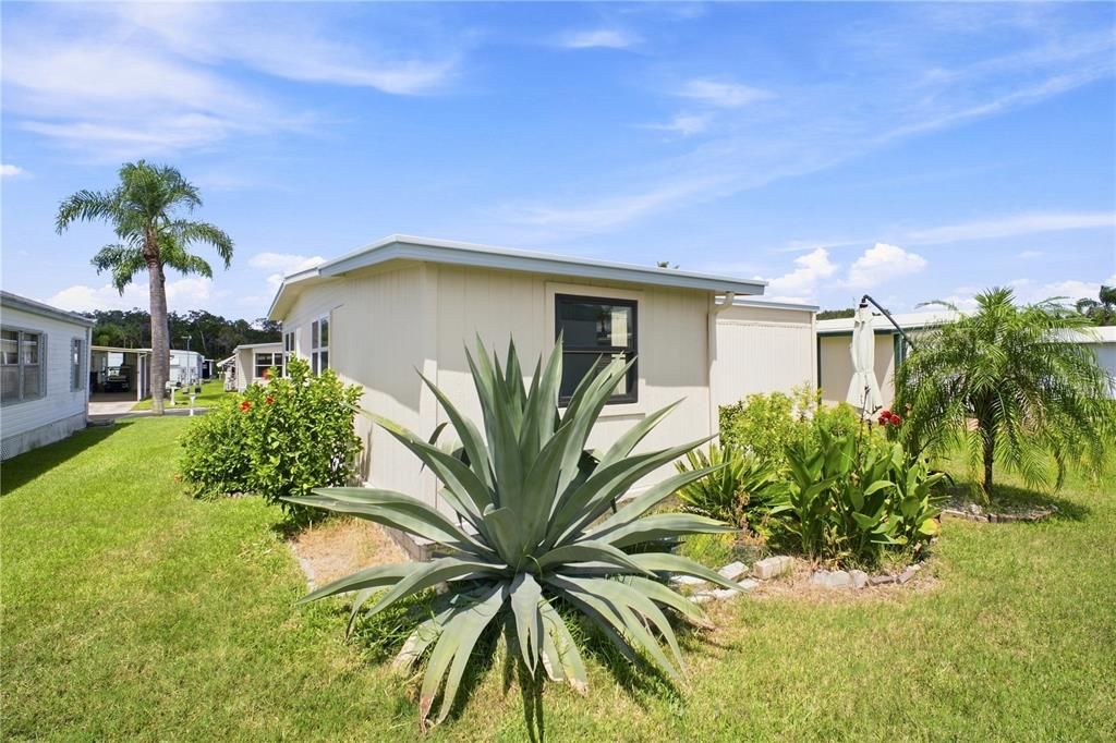 For Sale: $128,000 (2 beds, 2 baths, 768 Square Feet)