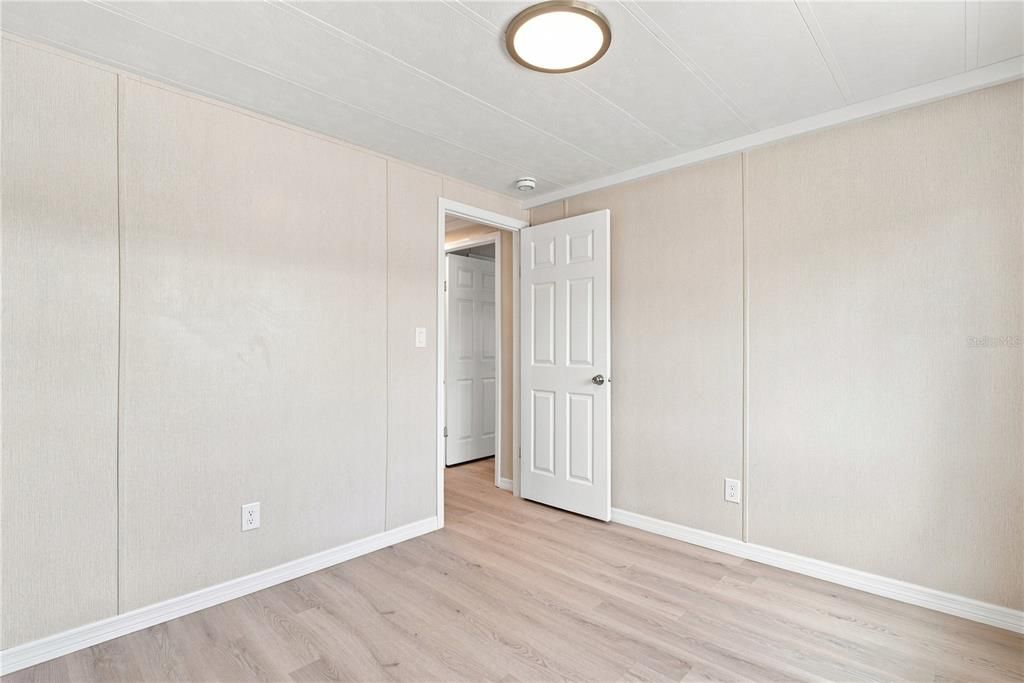 For Sale: $128,000 (2 beds, 2 baths, 768 Square Feet)