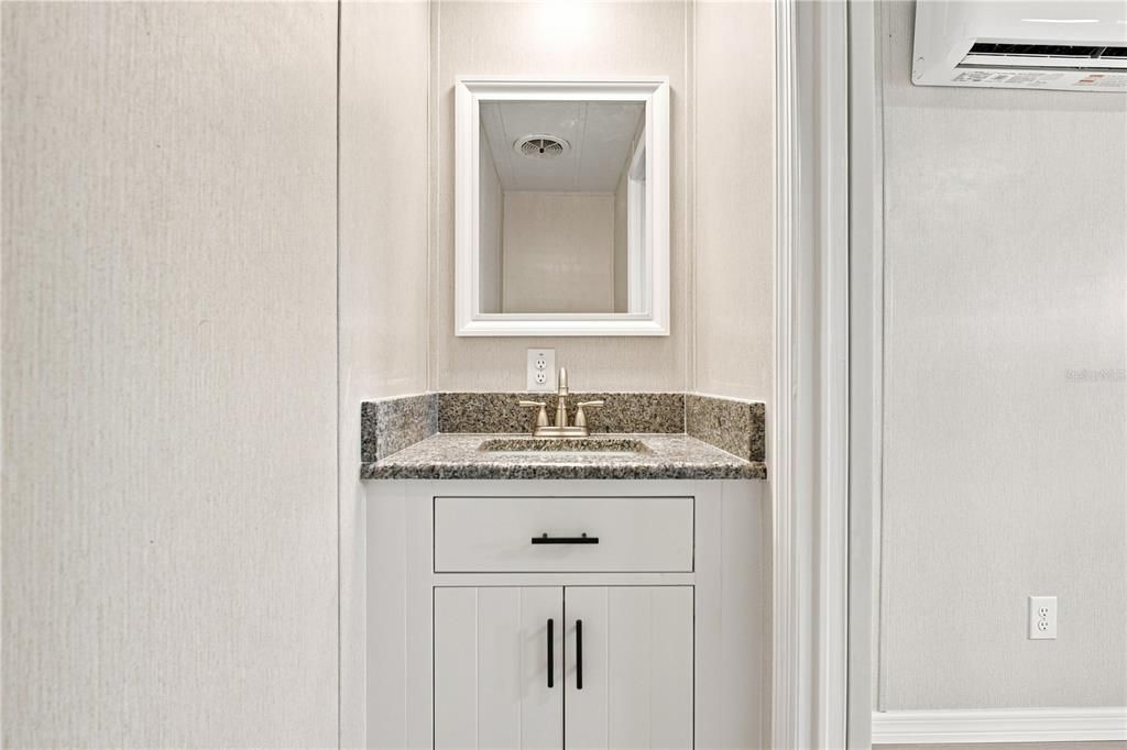For Sale: $128,000 (2 beds, 2 baths, 768 Square Feet)