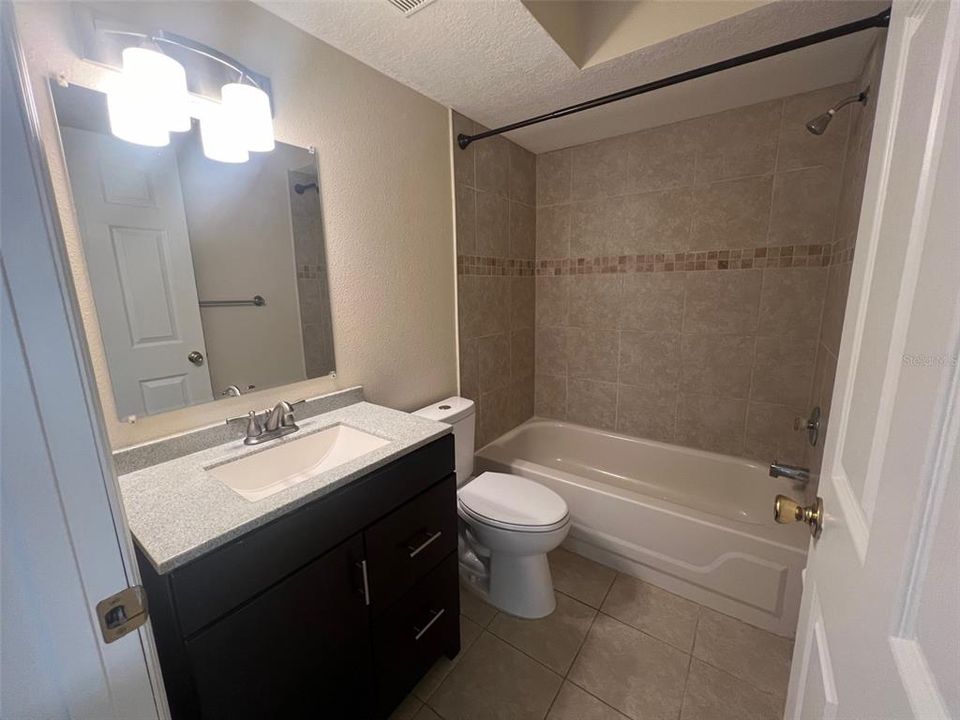 For Rent: $1,800 (2 beds, 2 baths, 900 Square Feet)