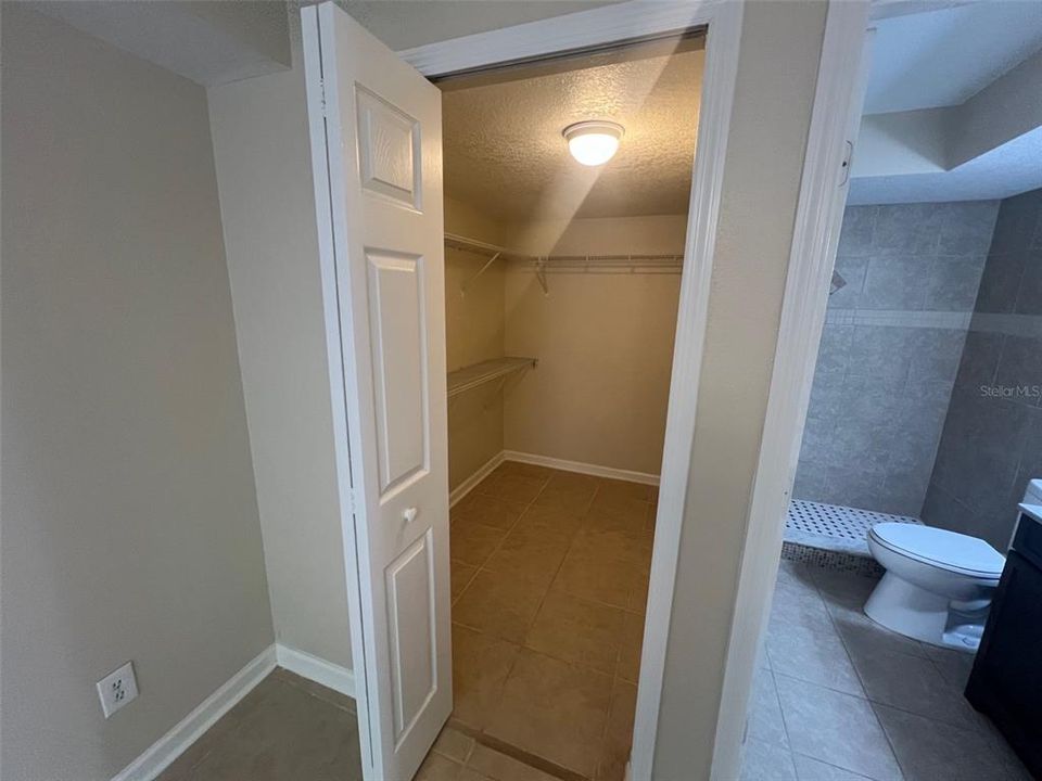 For Rent: $1,800 (2 beds, 2 baths, 900 Square Feet)