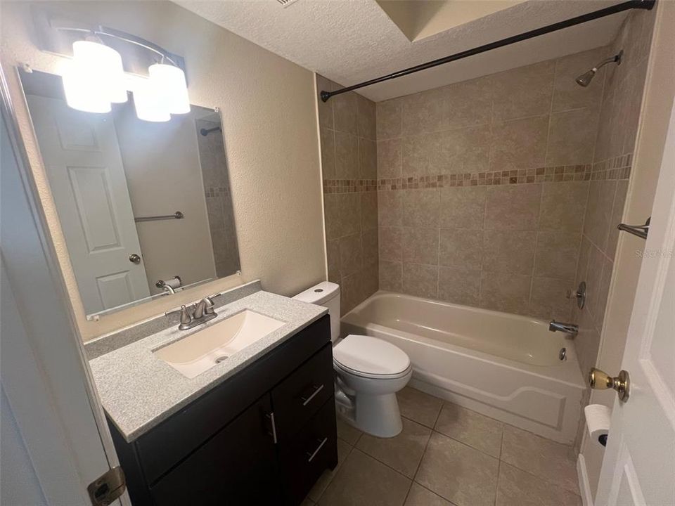 For Rent: $1,800 (2 beds, 2 baths, 900 Square Feet)