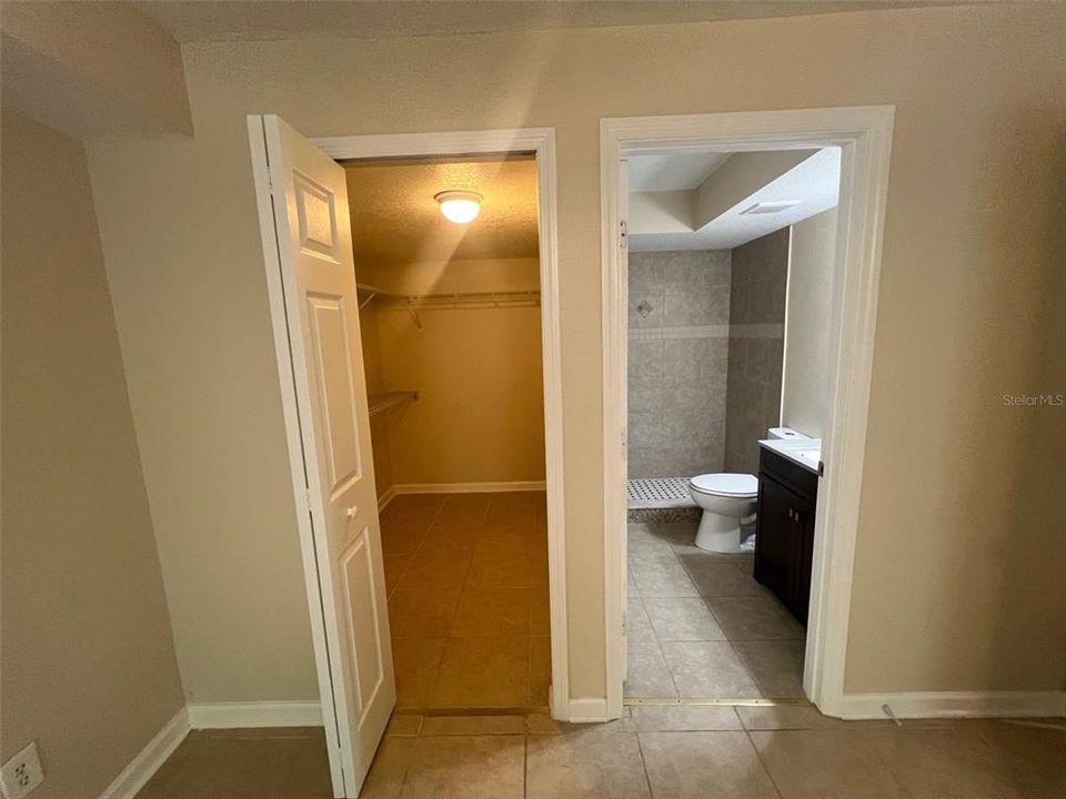 For Rent: $1,800 (2 beds, 2 baths, 900 Square Feet)