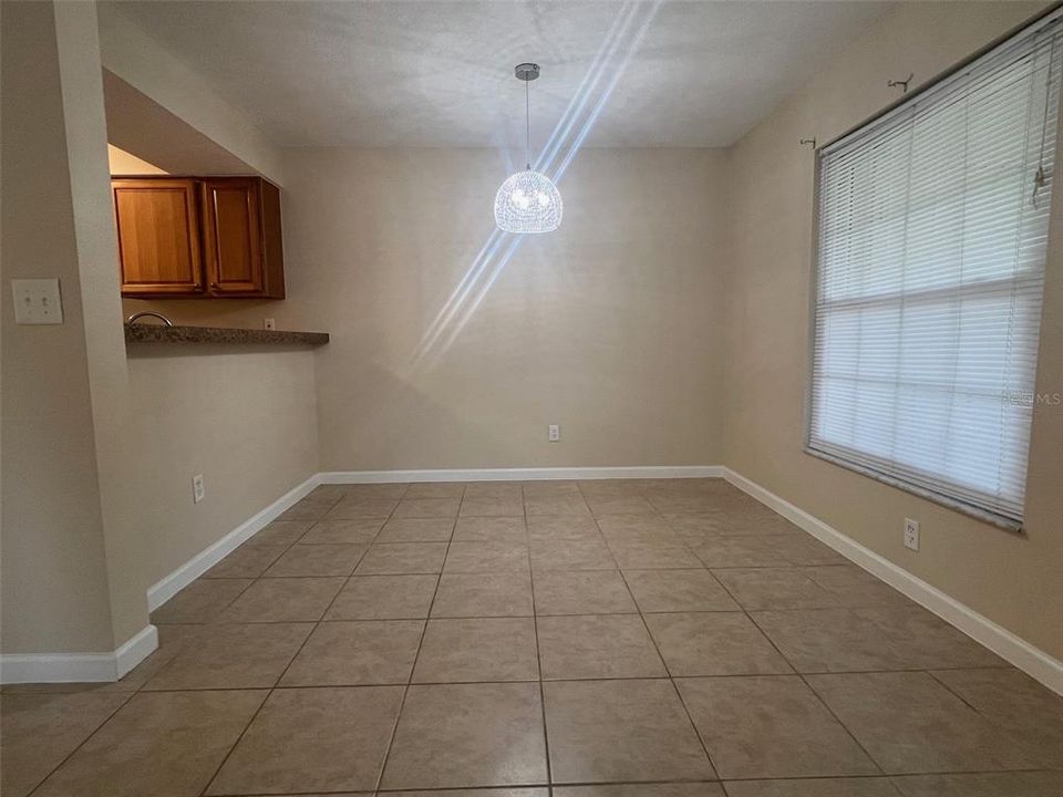 For Rent: $1,800 (2 beds, 2 baths, 900 Square Feet)