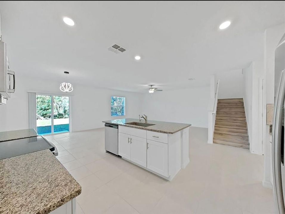 En Venta: $458,900 (6 camas, 3 baños, 3092 Pies cuadrados)
