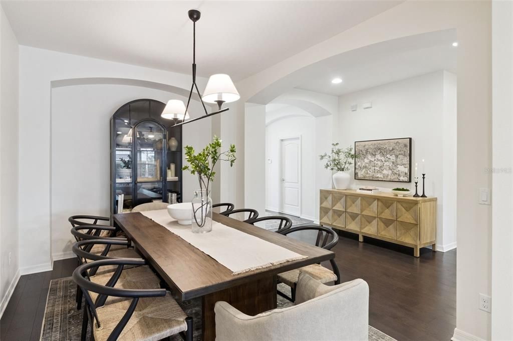 En Venta: $825,000 (4 camas, 2 baños, 2917 Pies cuadrados)