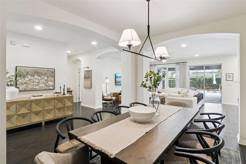En Venta: $825,000 (4 camas, 2 baños, 2917 Pies cuadrados)