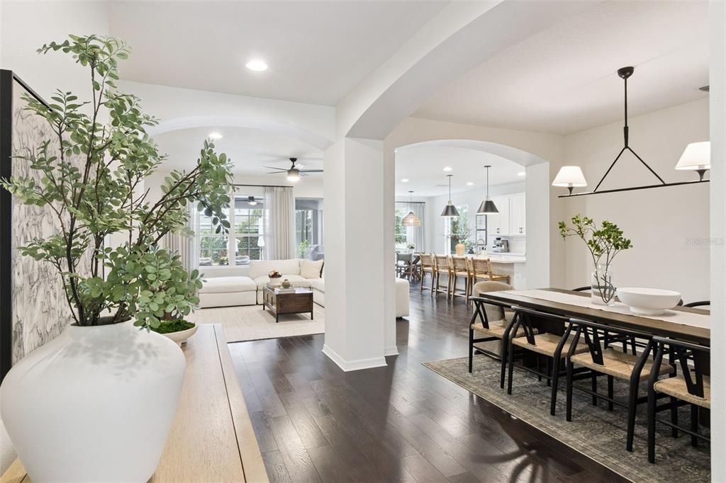 En Venta: $825,000 (4 camas, 2 baños, 2917 Pies cuadrados)