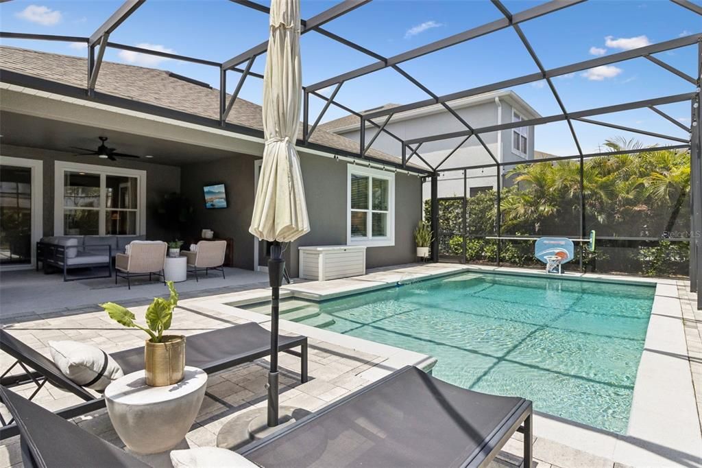 En Venta: $825,000 (4 camas, 2 baños, 2917 Pies cuadrados)