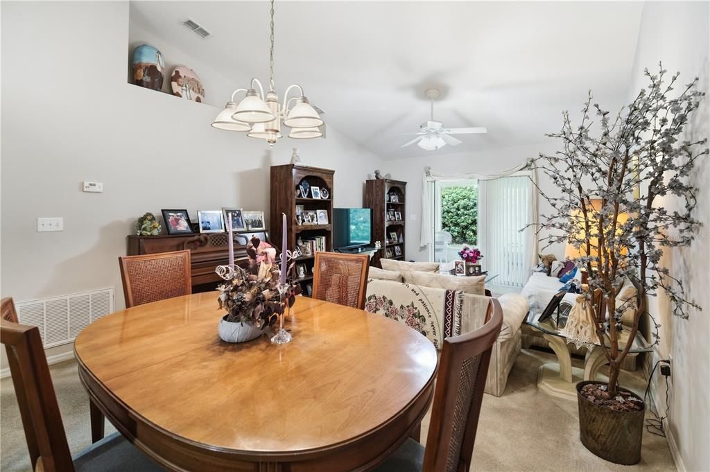 En Venta: $265,000 (2 camas, 2 baños, 1257 Pies cuadrados)