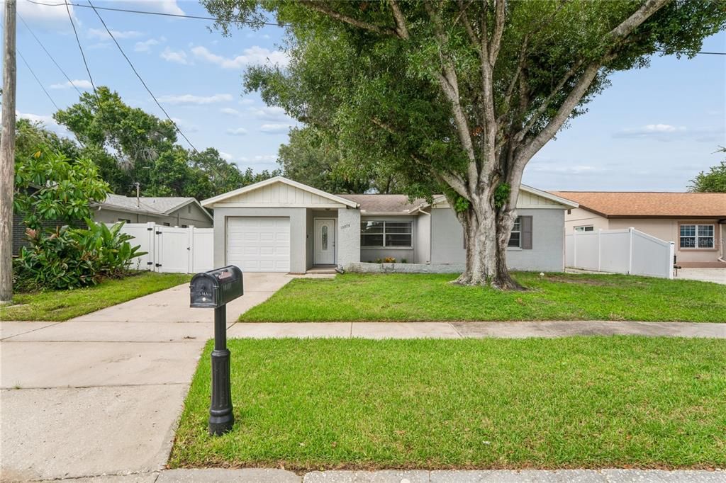 En Venta: $369,900 (3 camas, 2 baños, 1219 Pies cuadrados)