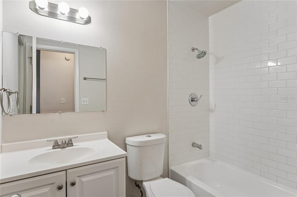 En Venta: $369,900 (3 camas, 2 baños, 1219 Pies cuadrados)