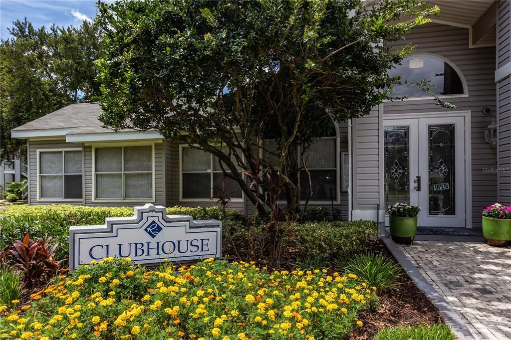 For Rent: $1,300 (1 beds, 1 baths, 648 Square Feet)