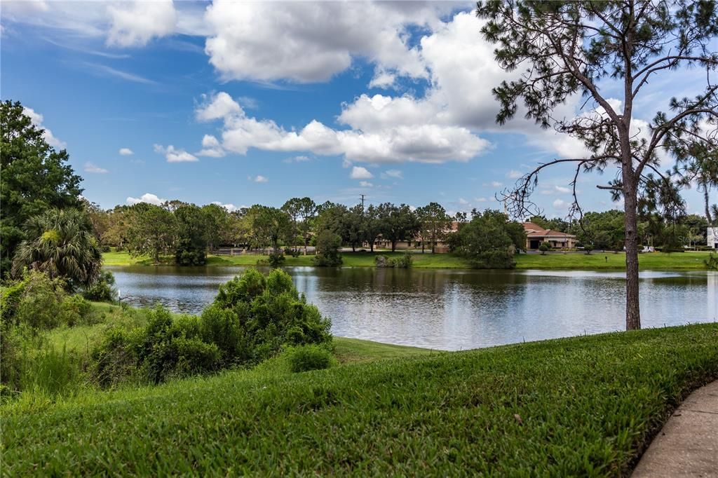 For Rent: $1,300 (1 beds, 1 baths, 648 Square Feet)