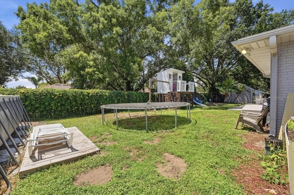 En Venta: $385,000 (5 camas, 2 baños, 2084 Pies cuadrados)