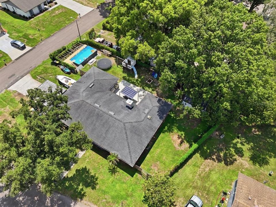 En Venta: $385,000 (5 camas, 2 baños, 2084 Pies cuadrados)