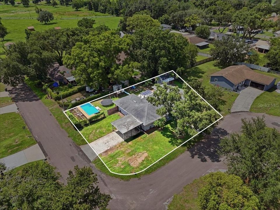 En Venta: $385,000 (5 camas, 2 baños, 2084 Pies cuadrados)