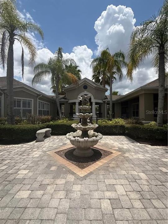 For Rent: $1,395 (1 beds, 1 baths, 856 Square Feet)