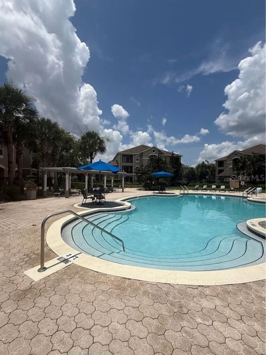For Rent: $1,395 (1 beds, 1 baths, 856 Square Feet)