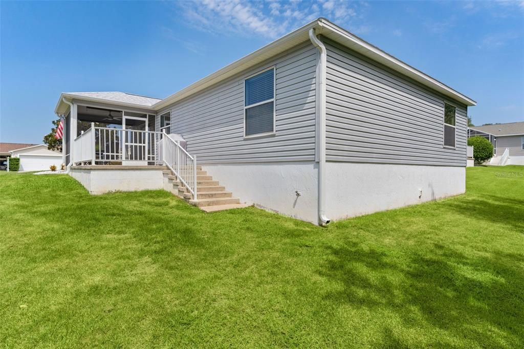 For Sale: $339,900 (2 beds, 2 baths, 1143 Square Feet)