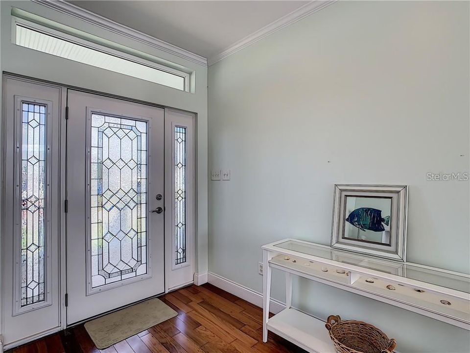 For Rent: $1,900 (3 beds, 2 baths, 1820 Square Feet)