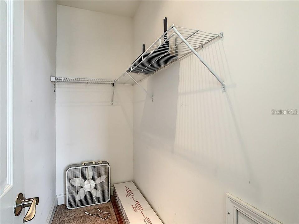 For Rent: $1,900 (3 beds, 2 baths, 1820 Square Feet)