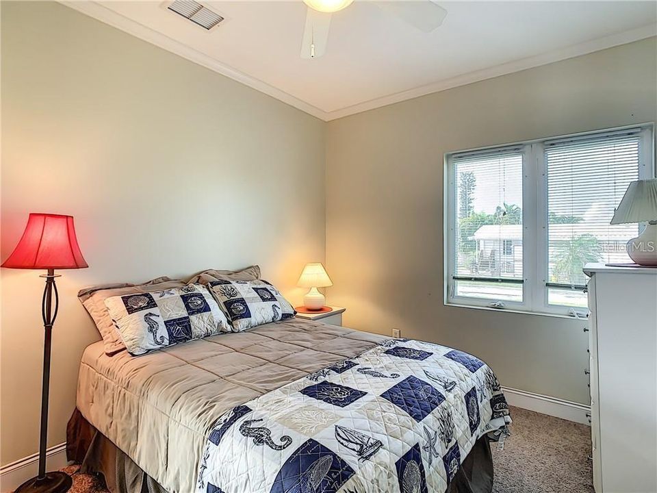 For Rent: $1,900 (3 beds, 2 baths, 1820 Square Feet)