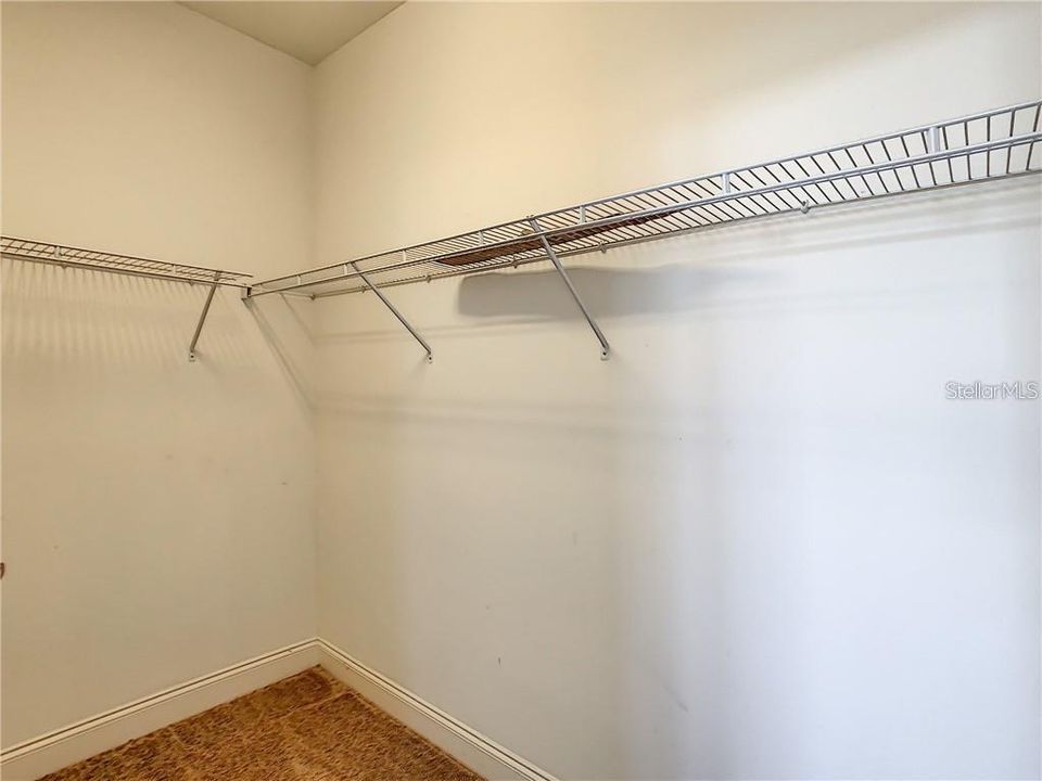 For Rent: $1,900 (3 beds, 2 baths, 1820 Square Feet)