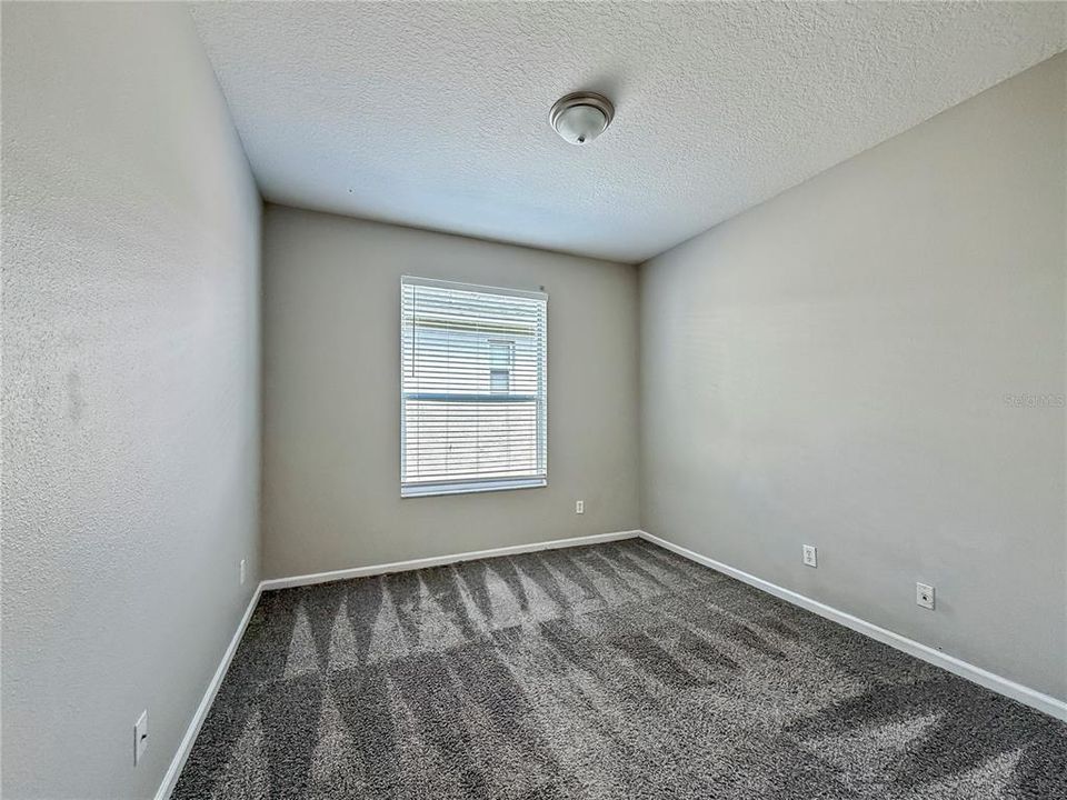 For Rent: $2,725 (4 beds, 2 baths, 2091 Square Feet)