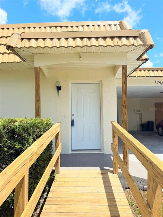 En Venta: $199,000 (2 camas, 2 baños, 891 Pies cuadrados)