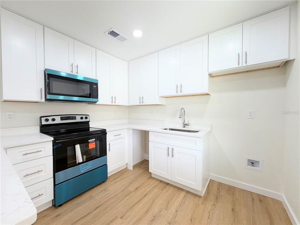 En Venta: $199,000 (2 camas, 2 baños, 891 Pies cuadrados)