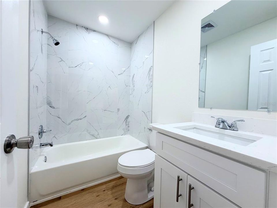 En Venta: $199,000 (2 camas, 2 baños, 891 Pies cuadrados)