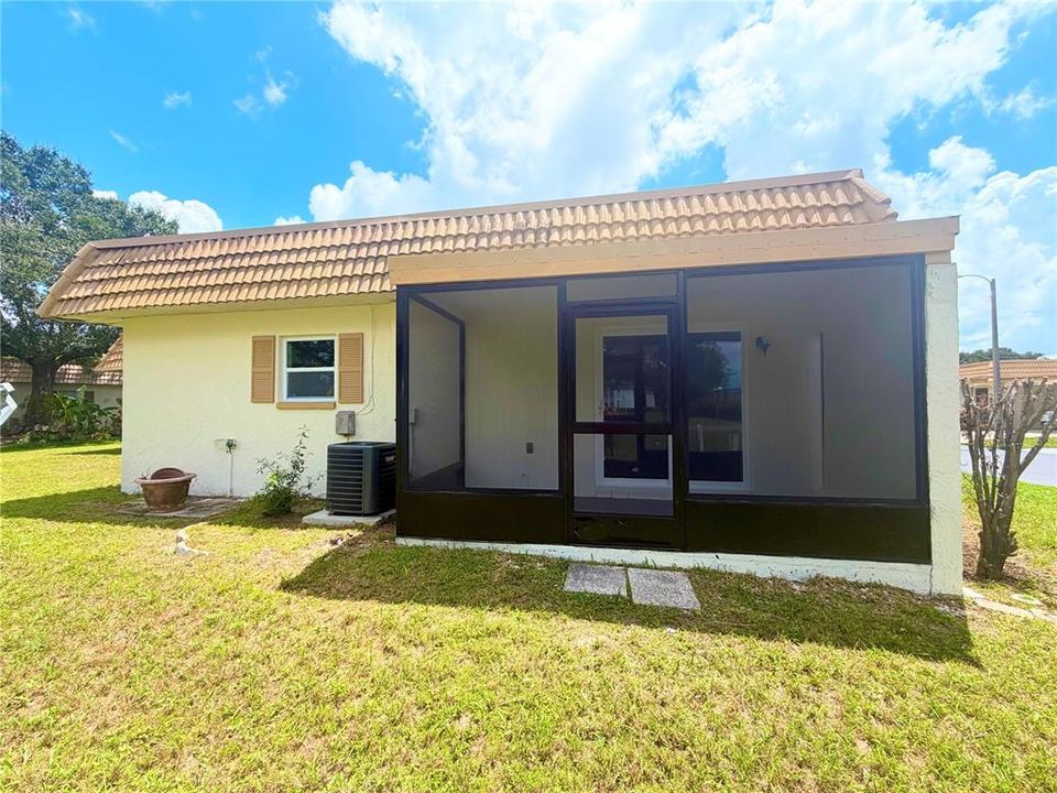 En Venta: $199,000 (2 camas, 2 baños, 891 Pies cuadrados)
